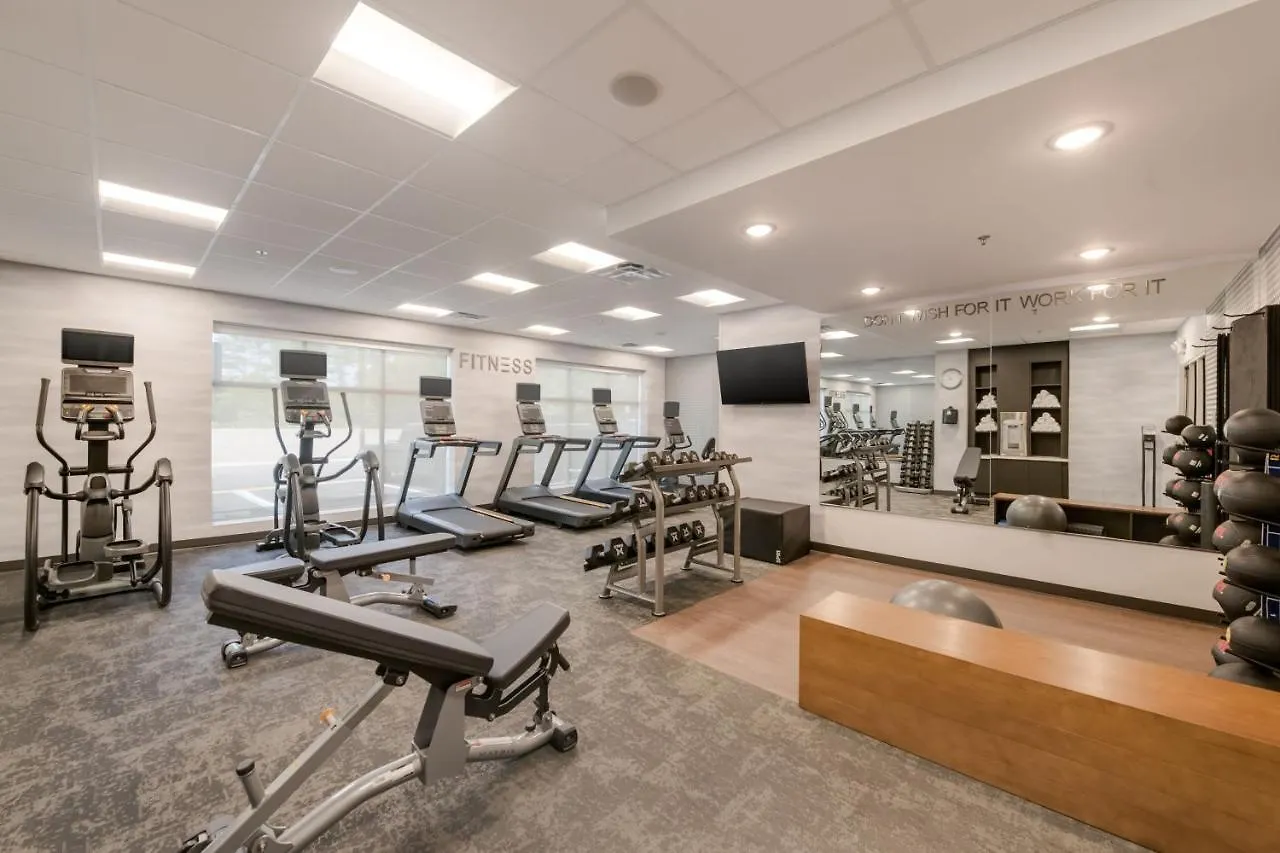 Fairfield By Marriott Inn & Suites Virginia Beach Town Center 2*,